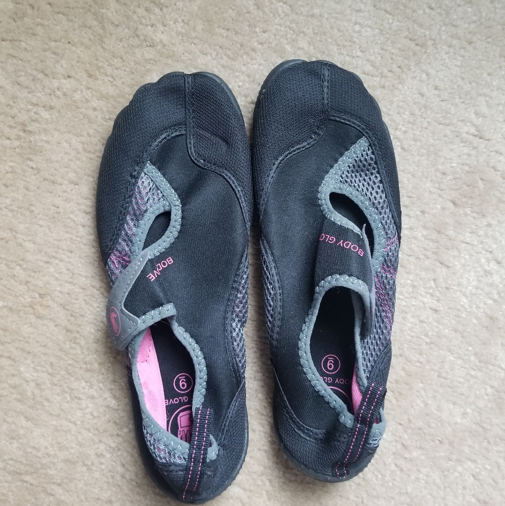 Body Glove shoes